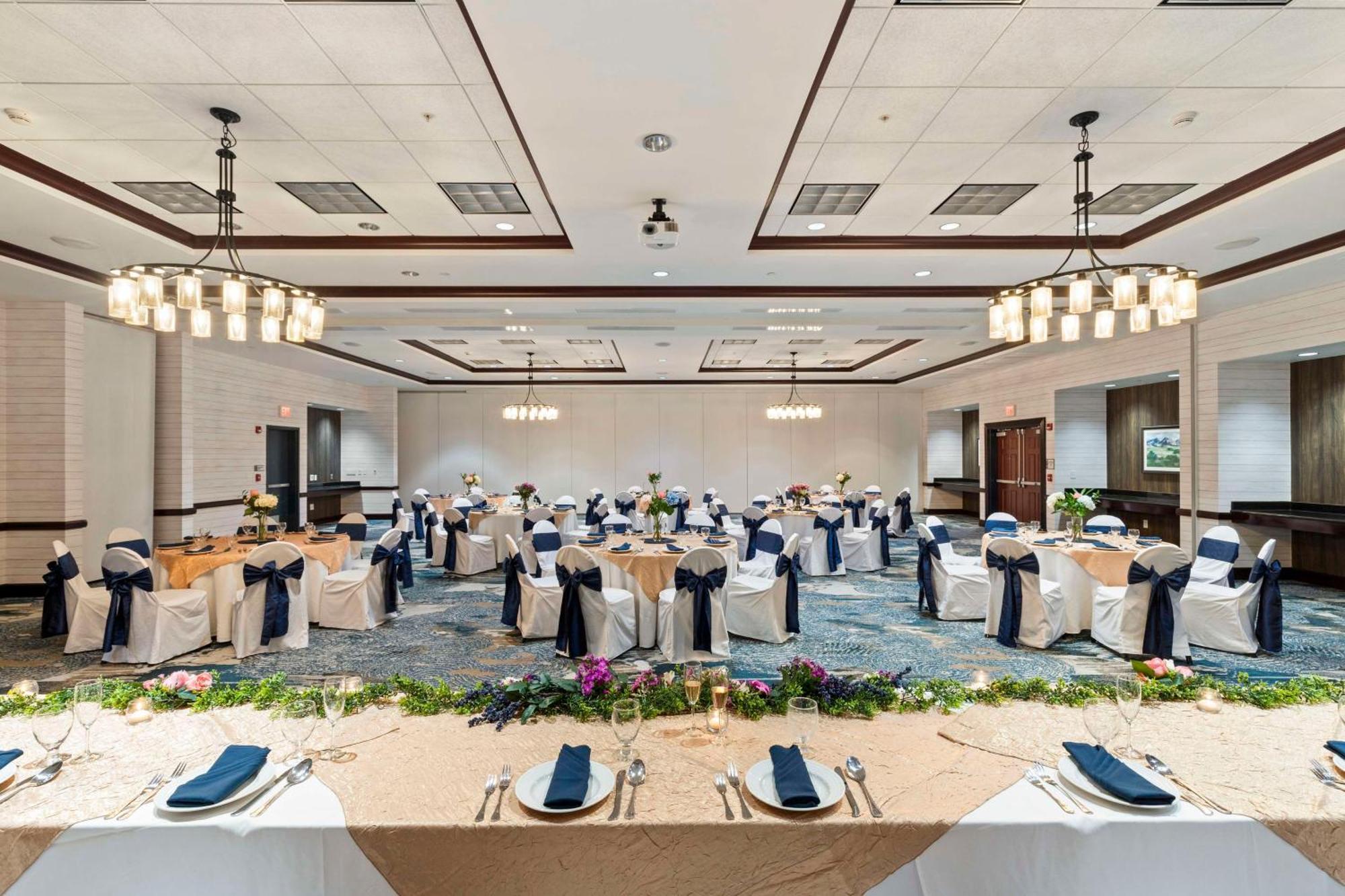 מלון Doubletree By Hilton Front Royal Blue Ridge Shadows מראה חיצוני תמונה