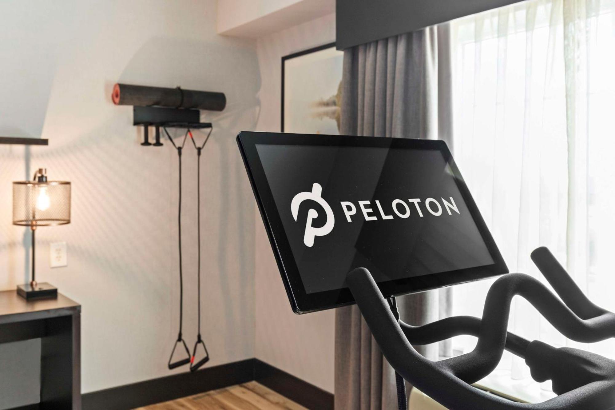 מלון Doubletree By Hilton Front Royal Blue Ridge Shadows מראה חיצוני תמונה