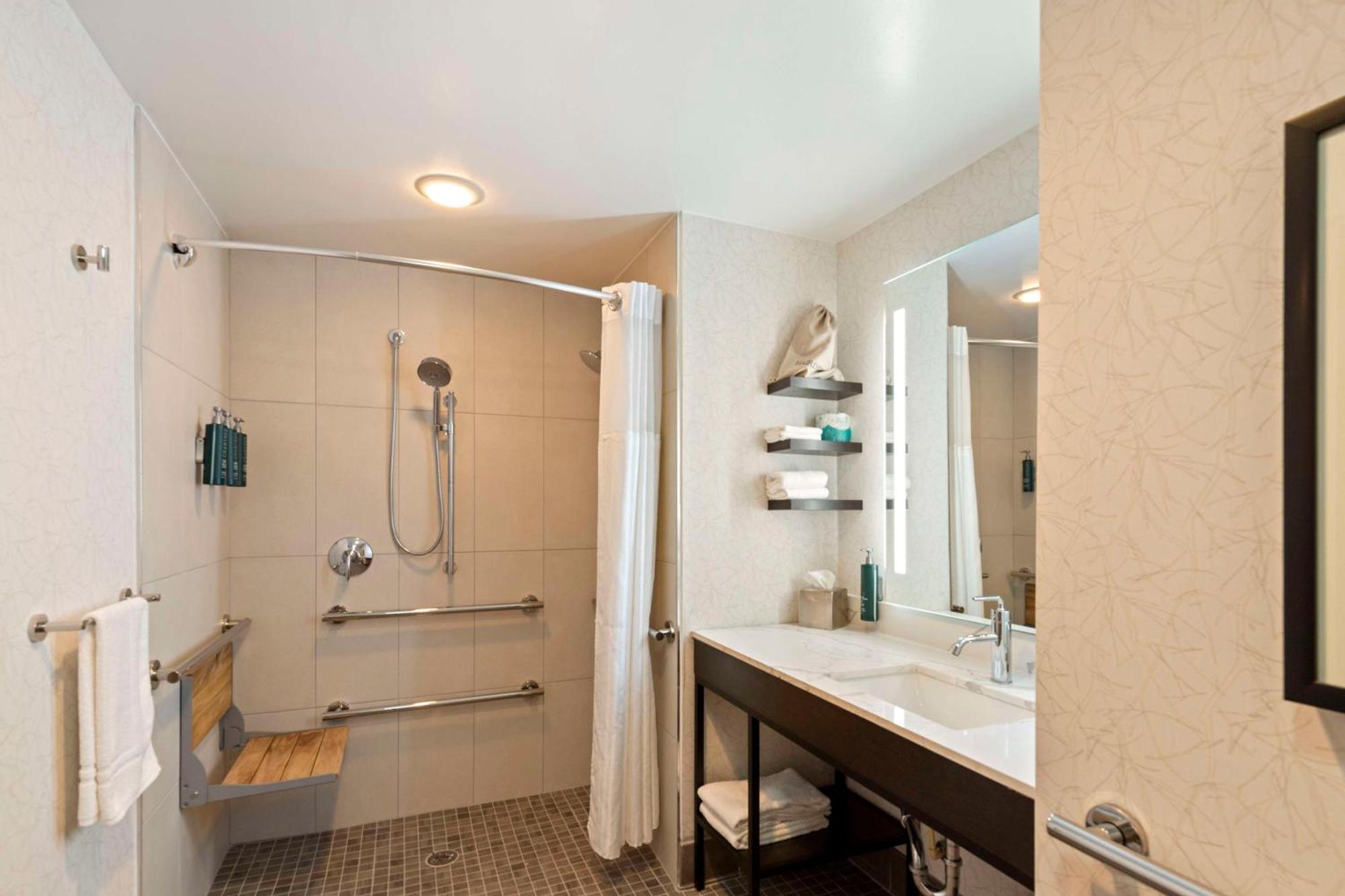 מלון Doubletree By Hilton Front Royal Blue Ridge Shadows מראה חיצוני תמונה