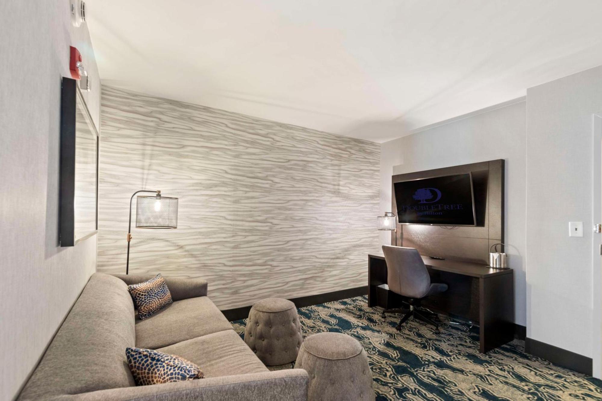 מלון Doubletree By Hilton Front Royal Blue Ridge Shadows מראה חיצוני תמונה