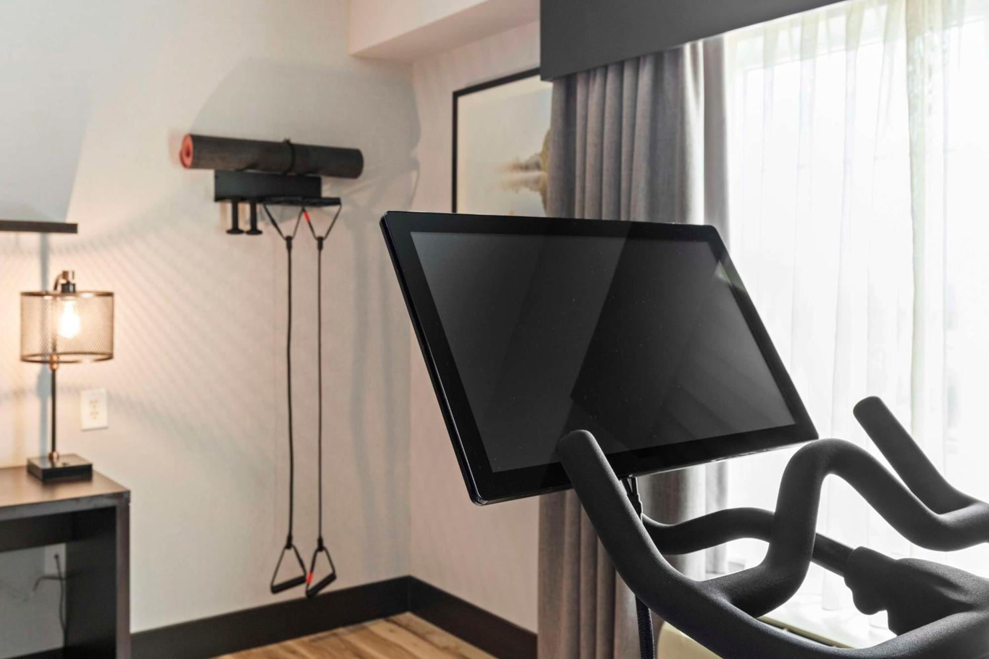 מלון Doubletree By Hilton Front Royal Blue Ridge Shadows מראה חיצוני תמונה