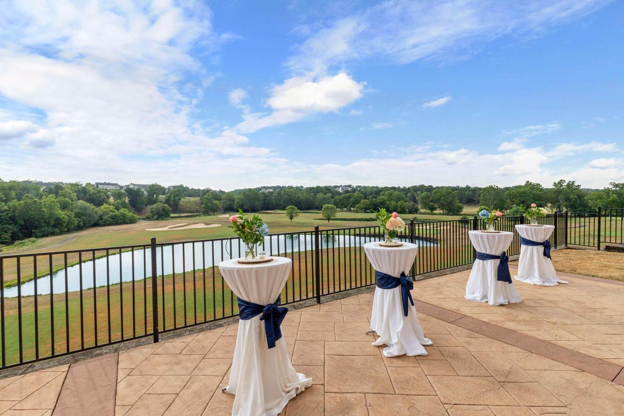 מלון Doubletree By Hilton Front Royal Blue Ridge Shadows מראה חיצוני תמונה
